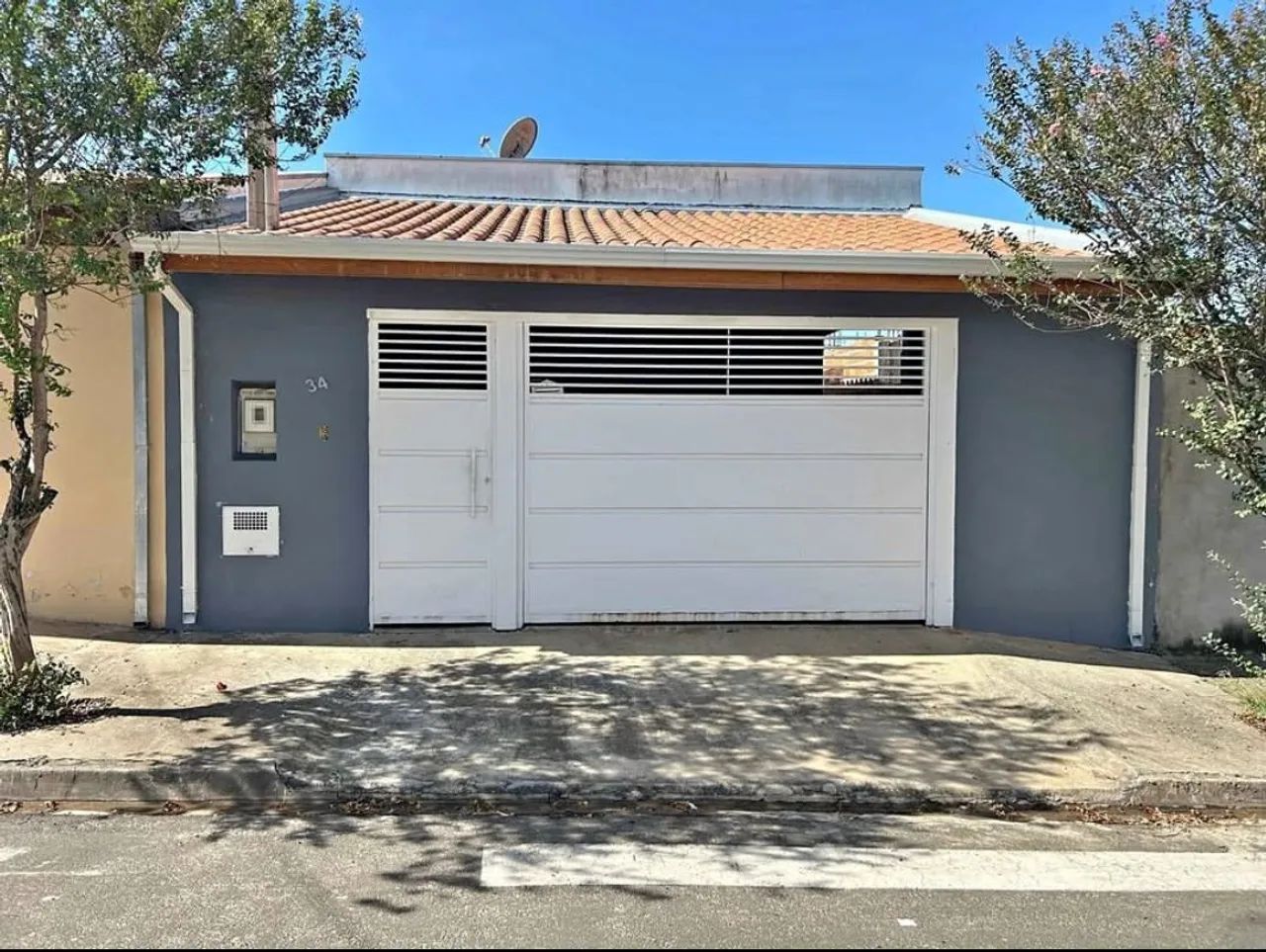 G.S Jandira vendo essa casa.
