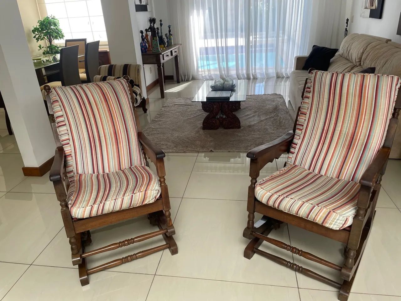 Conjunto de Cadeiras de Balanço em Madeira - Foto 2