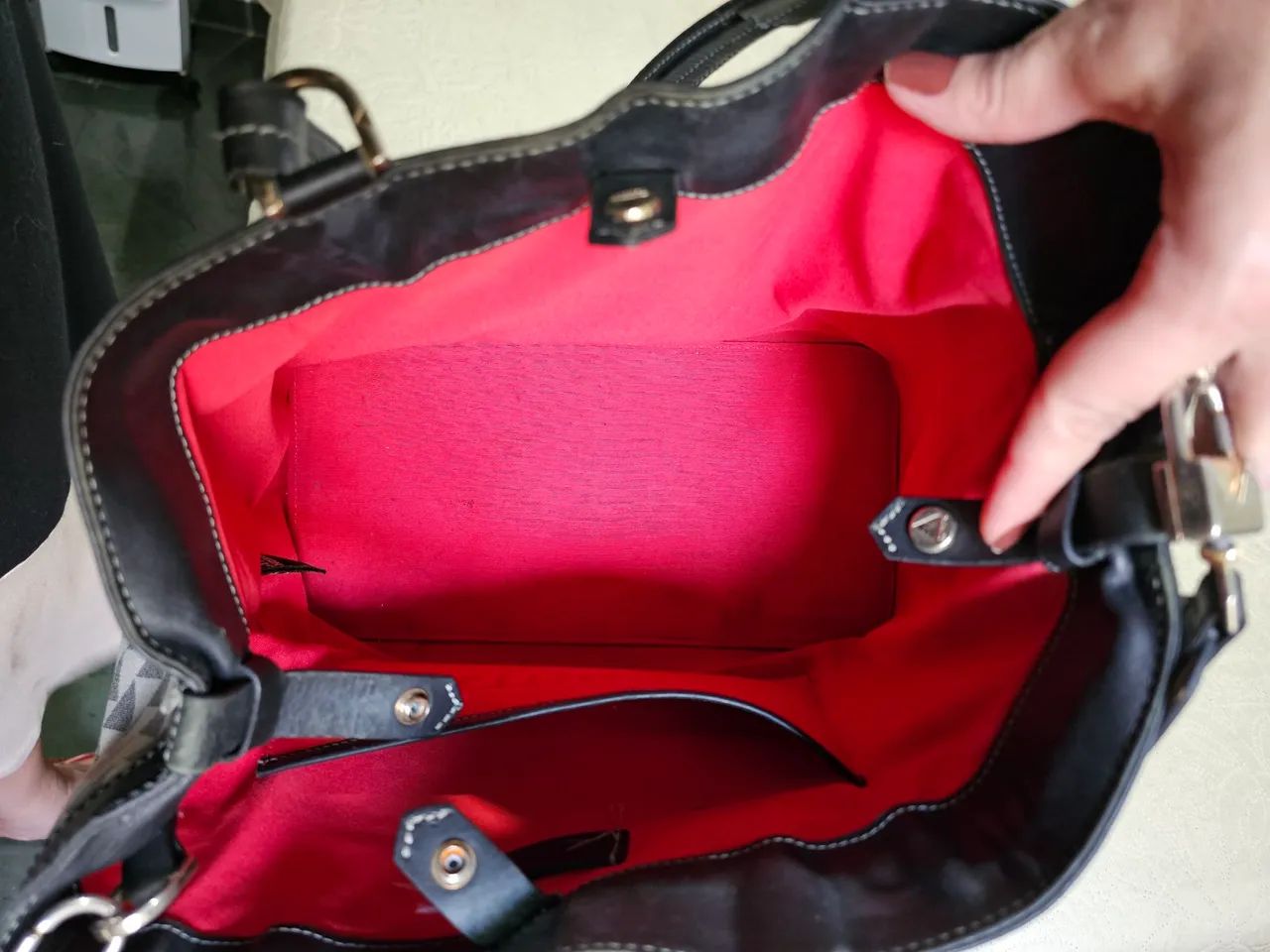 Bolsa feminina triangle schutz  - Foto 2
