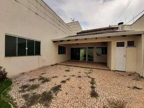 Sobrado na Penha com ótima localização