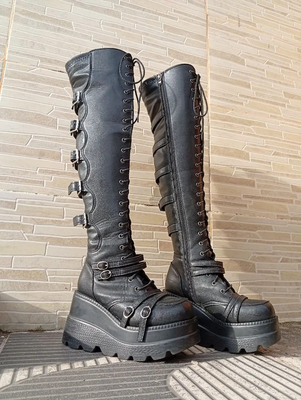 Bota Demonia