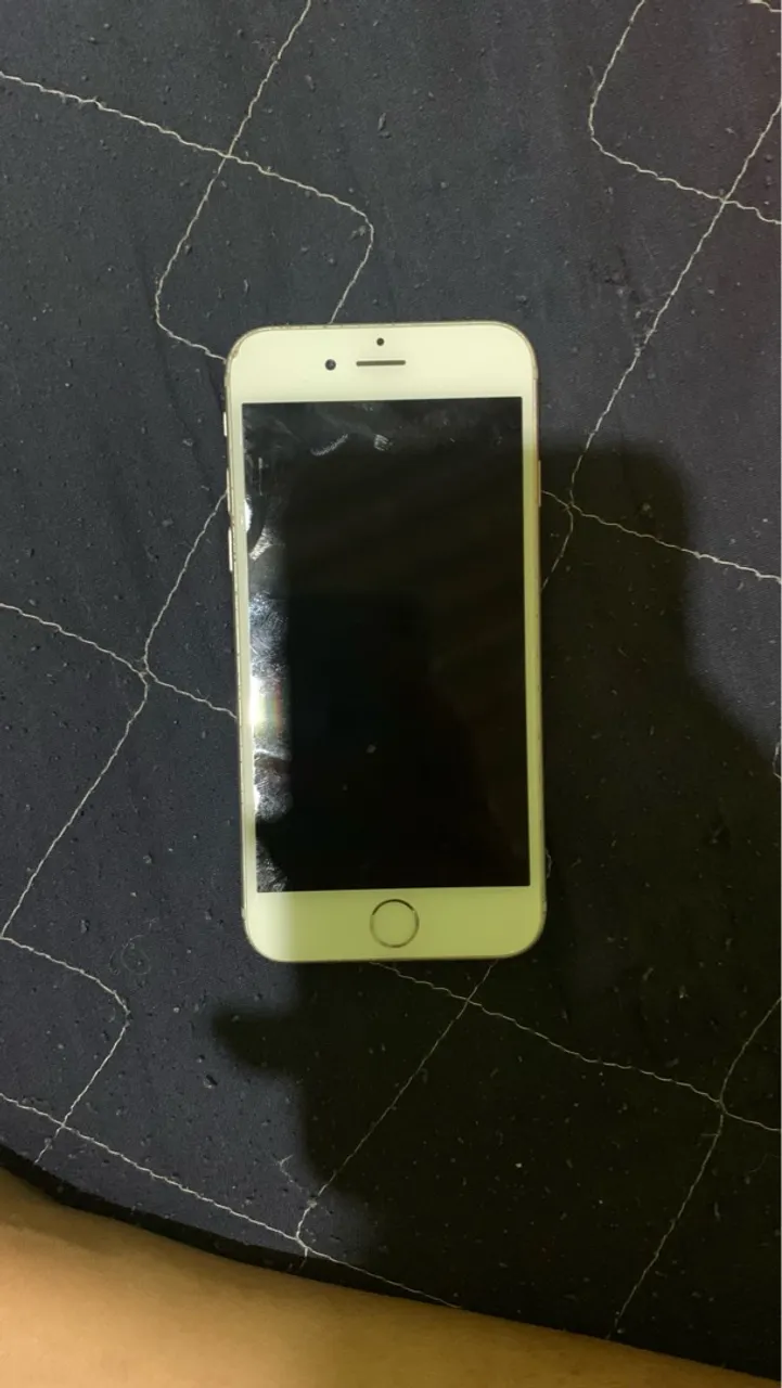 iPhone S