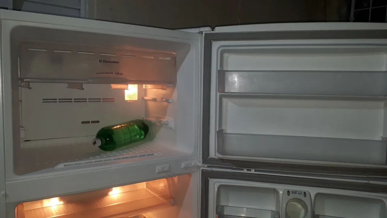 Geladeira Electrolux  frost free 110v.352L. Lunda e perfeita.  - Foto 6