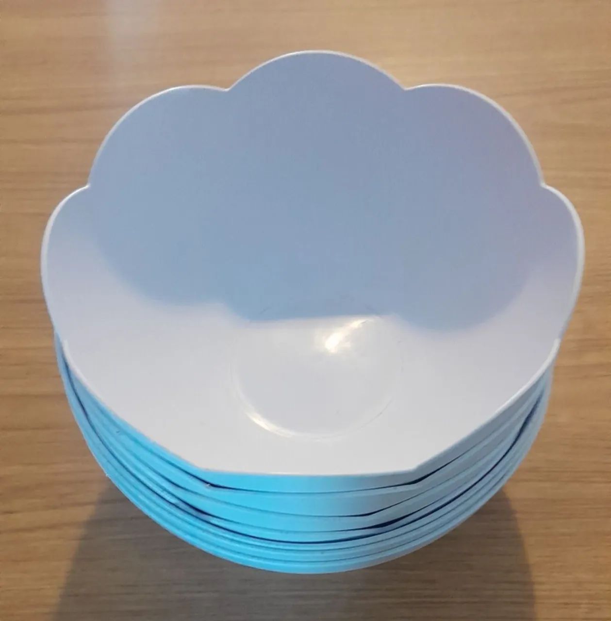 KIT 08 SALADEIRAS DE PLÁSTICO 2,5 LITROS Diâmetro 25cm Marcas COZA(03) e OU(05))