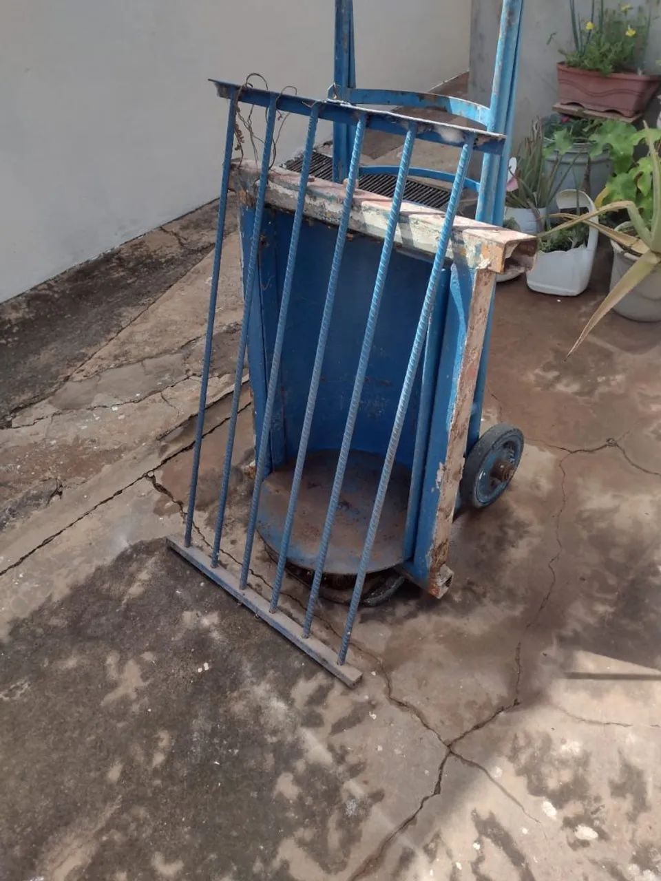 Suporte com grade pra depósito de gás  - Foto 4