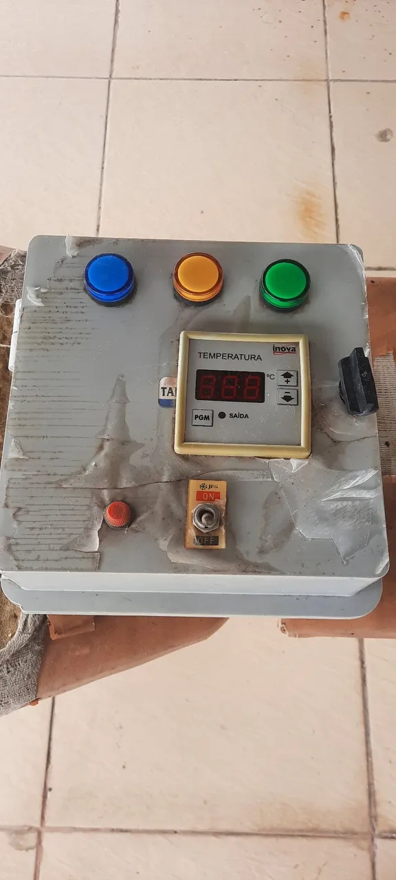 Quadro de comando Elétrico Inova, com contactora e termostato digital