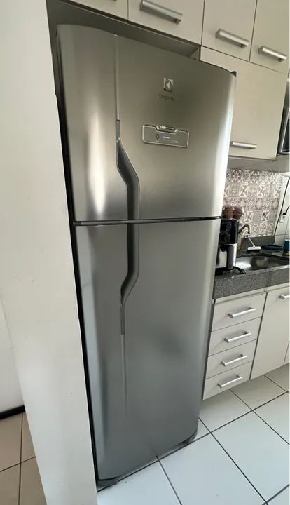 Geladeira/Refrigerador Electrolux Frost Free TF39 - Inox - 220V 371 L - Excelente estado - Foto 5