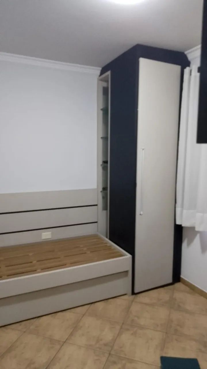 Cama e guarda roupas64739712855938120