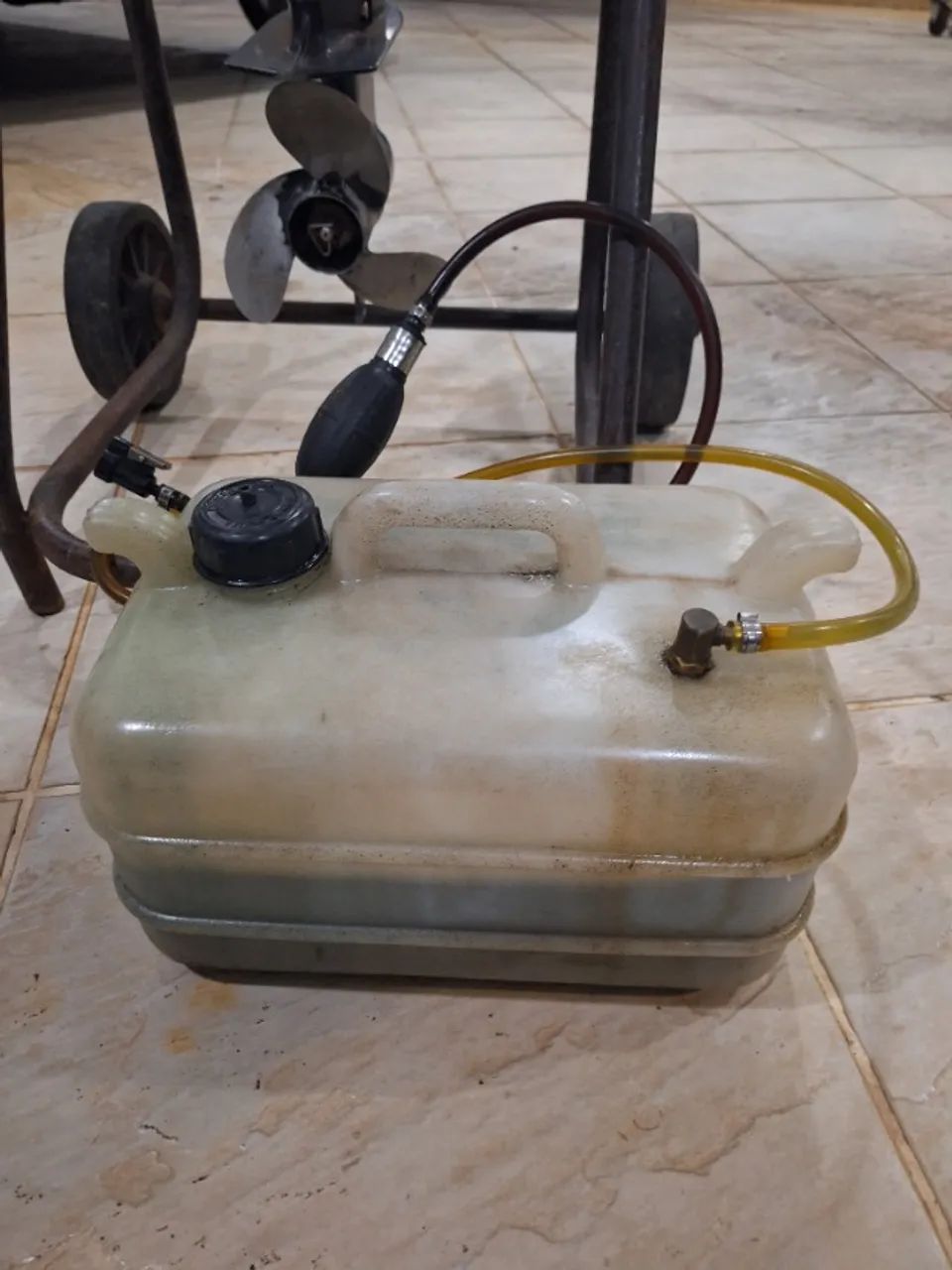 Motor de popa Mercury 5 hp e motor Johnson 3.3 hp - Foto 3