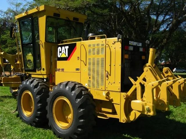 MOTONIVELADORA CAT 140K Ano 2016 - Foto 4