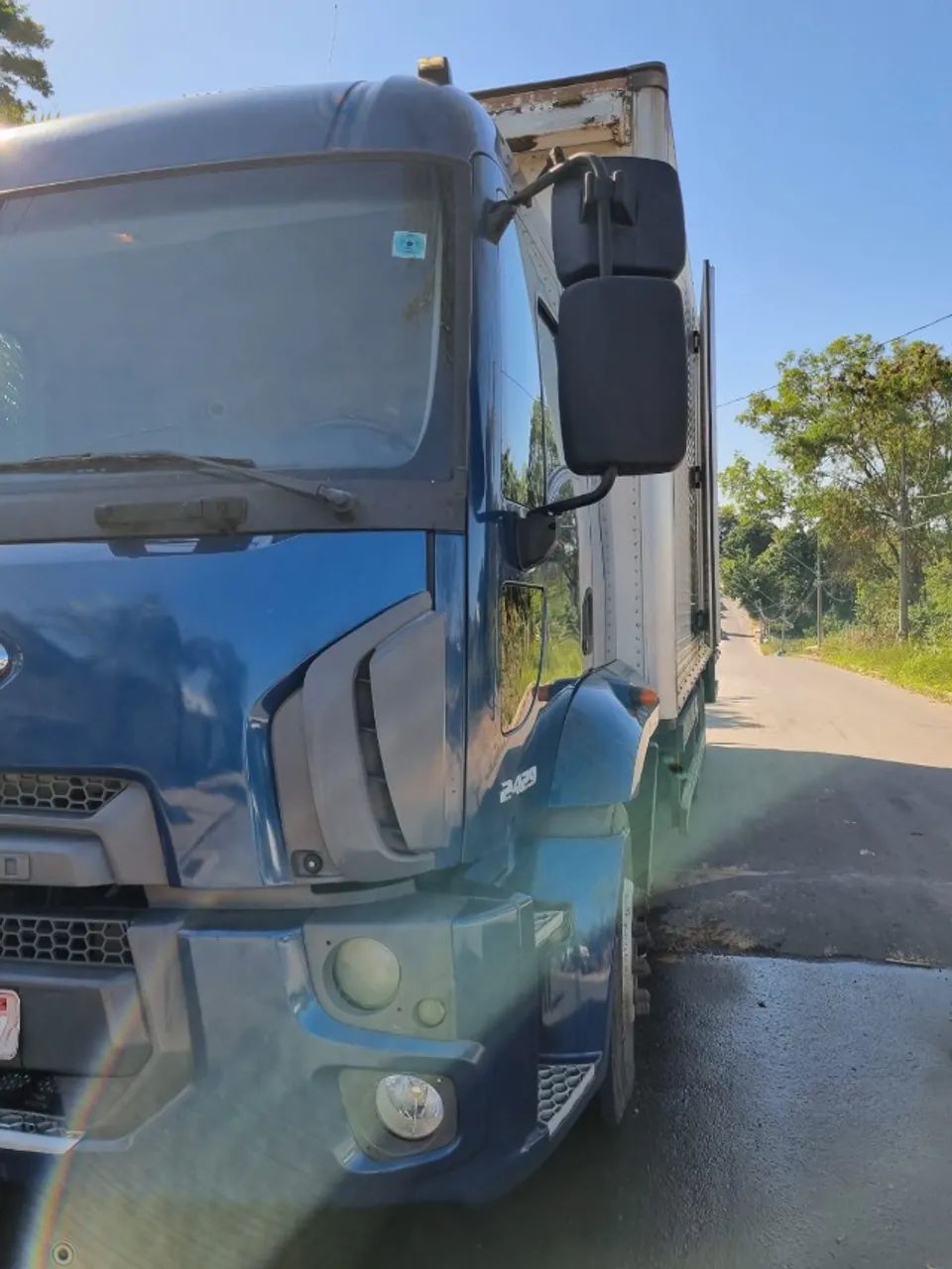 Vendo caminhao impecavel