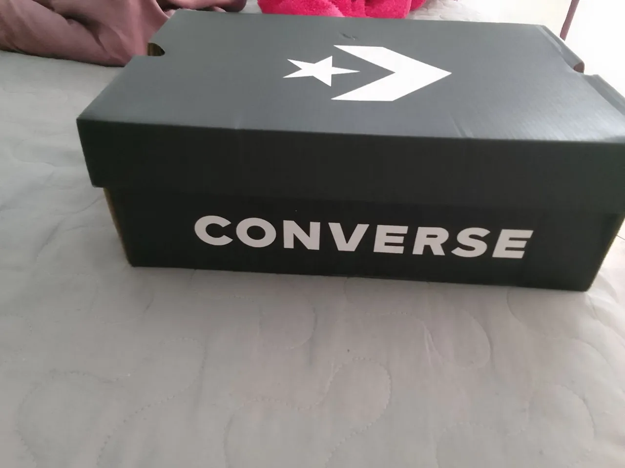 Caixa de tênis Converse (Nova)
