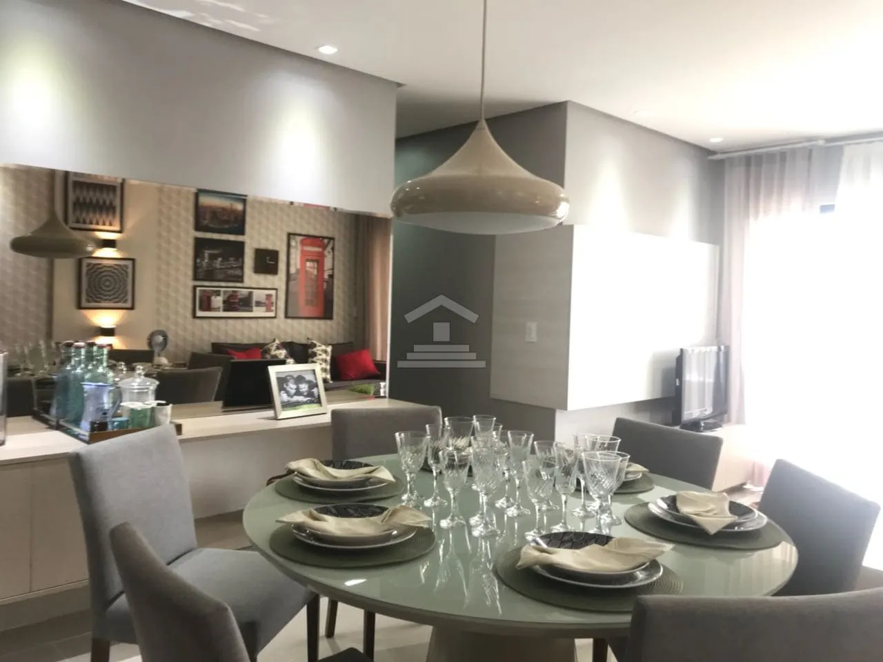 Apartamento com 03 quartos sendo 01 suíte à venda no Edifício Mariano Castelo Branco TR284