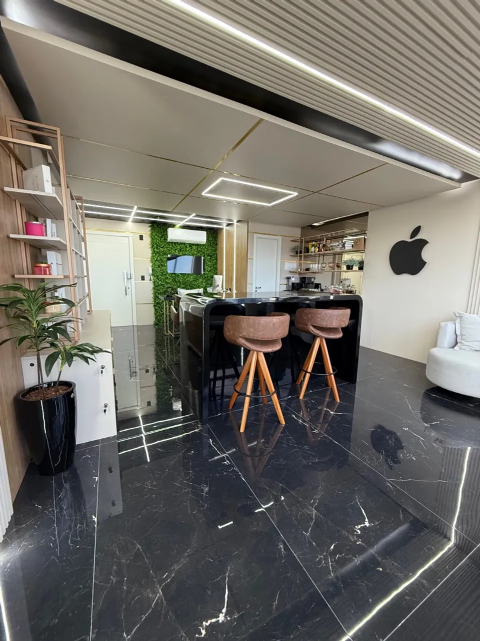Alugo Sala Comercial Hom Nilo 100% Mobiliada Direto com o proprietário