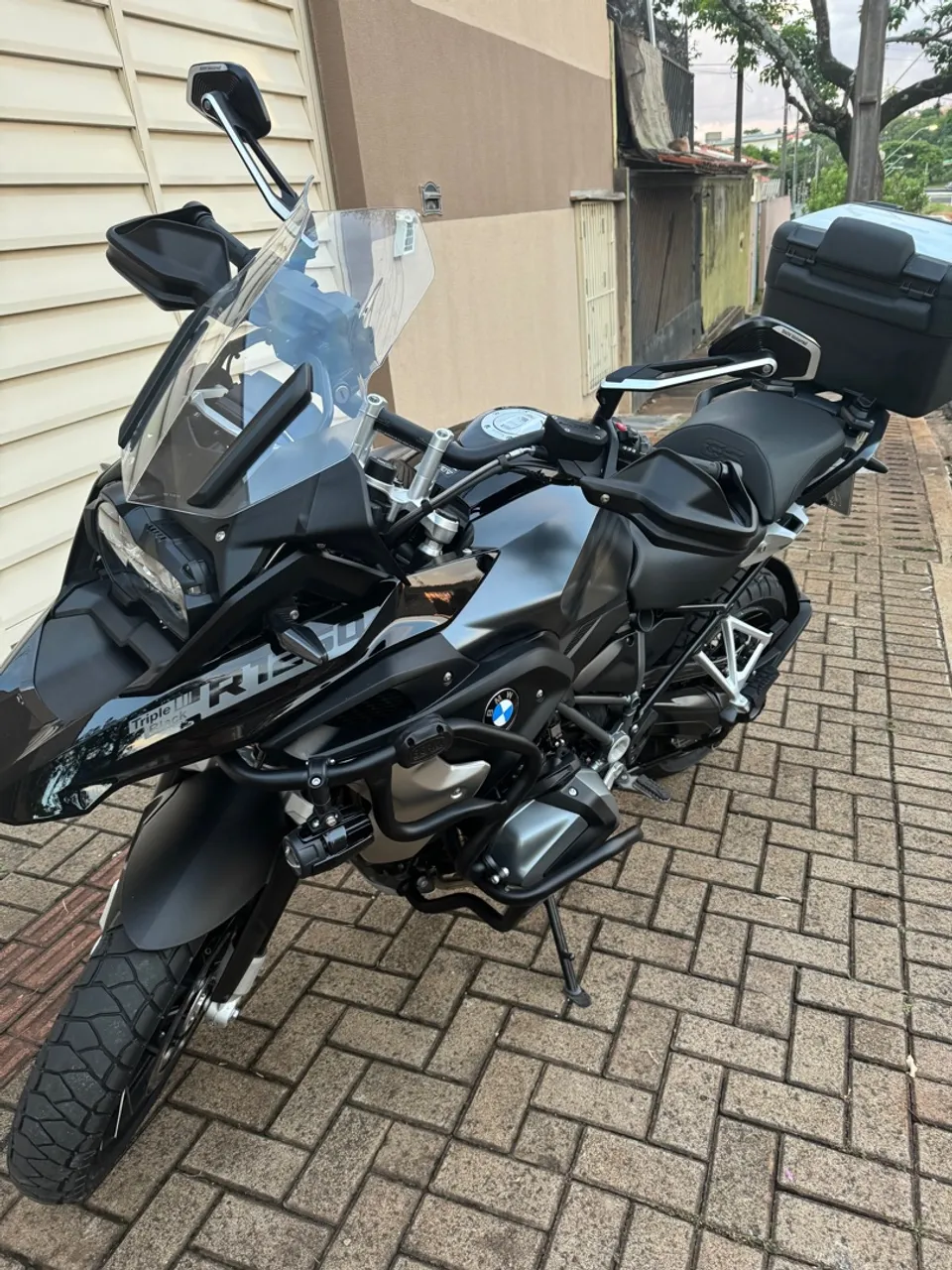 Vendo 2024 bmw R 1250 gs premium triple black