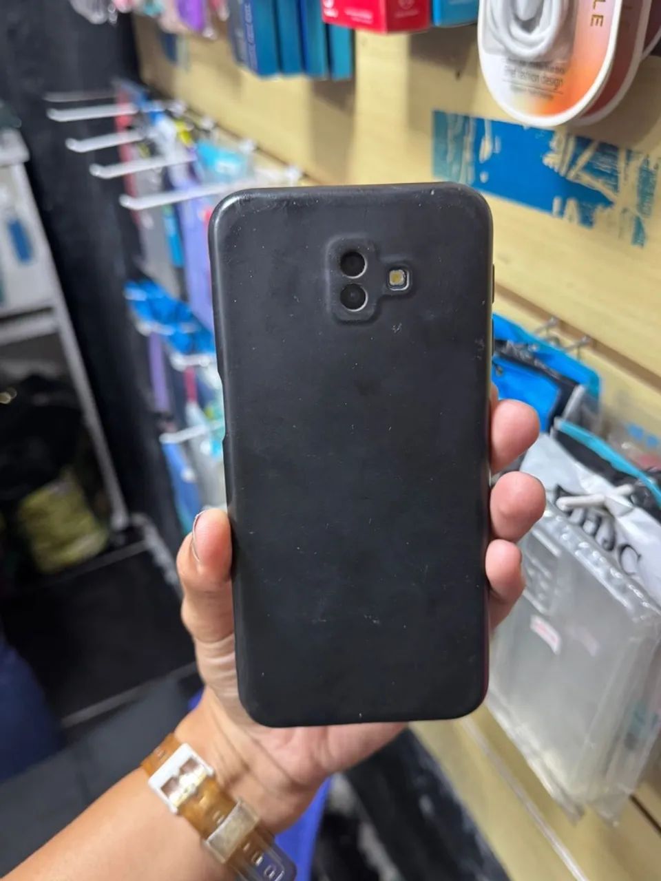 Samsung J6+