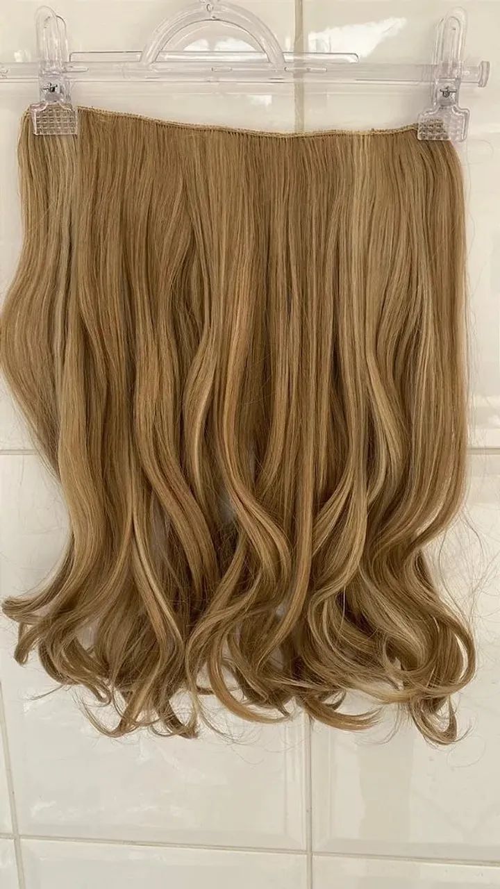 Aplique tic tac loiro com mechas