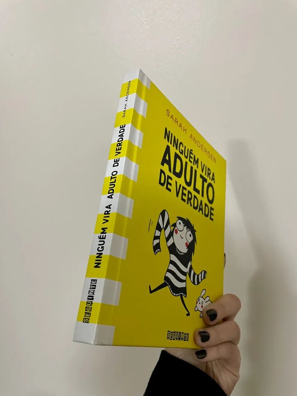 Livro ?Ninguém Vira Adulto de Verdade? de Sarah Andersen - Foto 2