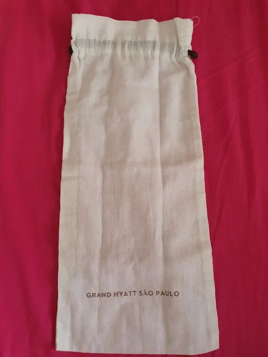 Saquinho dust bag hyatt