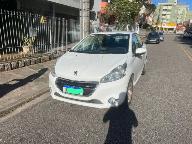 Peogeut 208 - 2016 branco, baixa KM. ABAIXO da FIPE