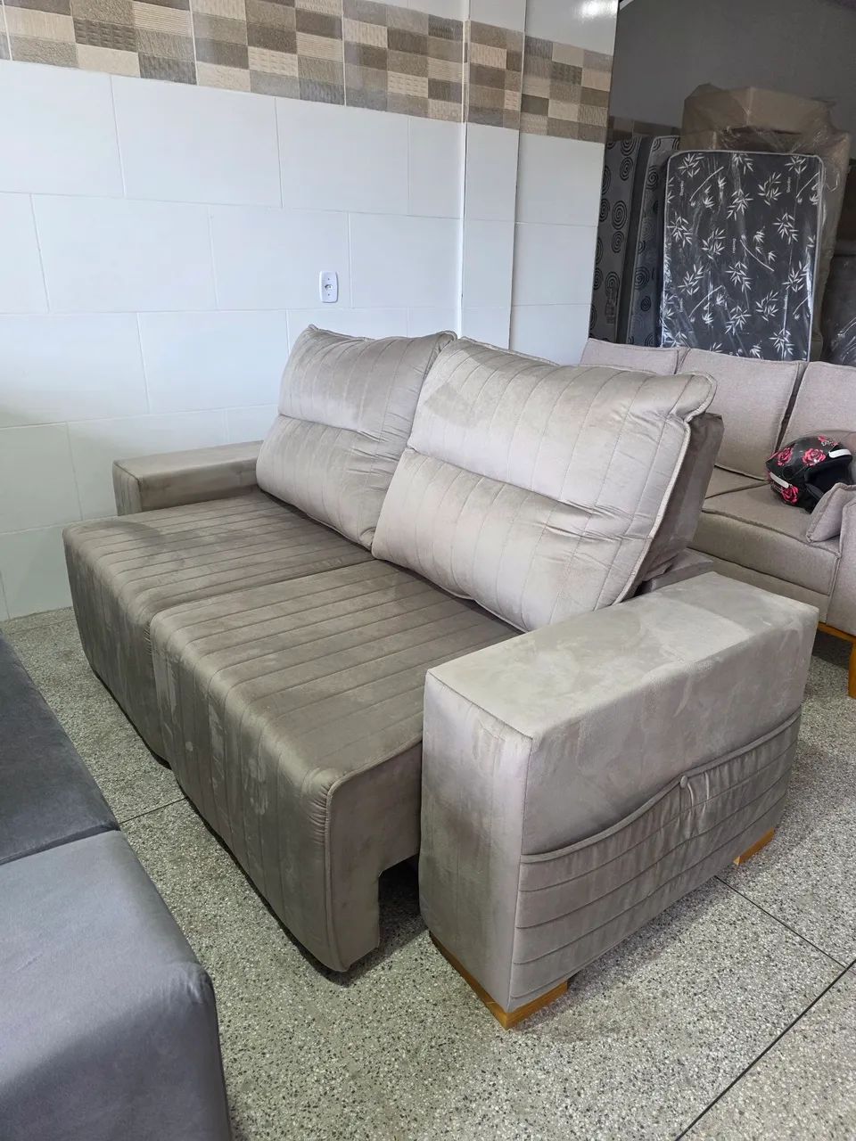 Sofá Retrátil Manhattan alto luxo