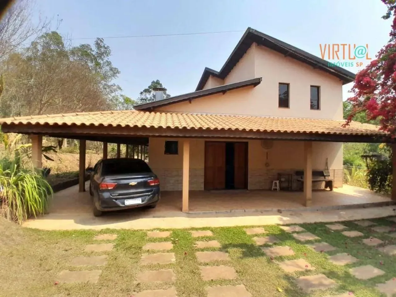 Lindo Sítio à venda em área rural no município de Caconde/SP