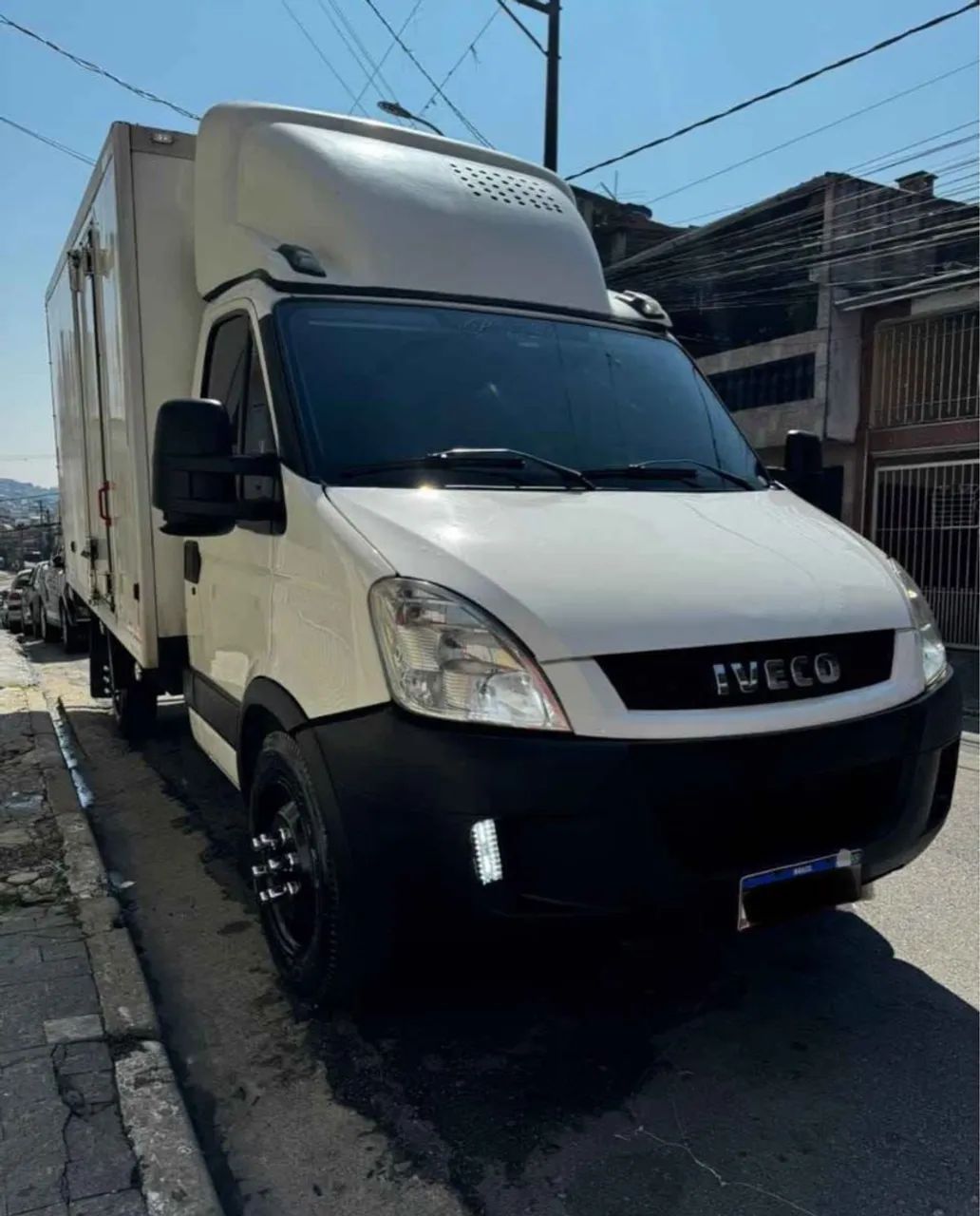 Iveco Baú refrigerada ano 2015 - Foto 2