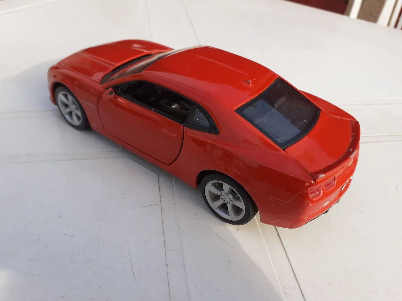 Miniatura Camaro Vermelho Colecionável - Foto 2
