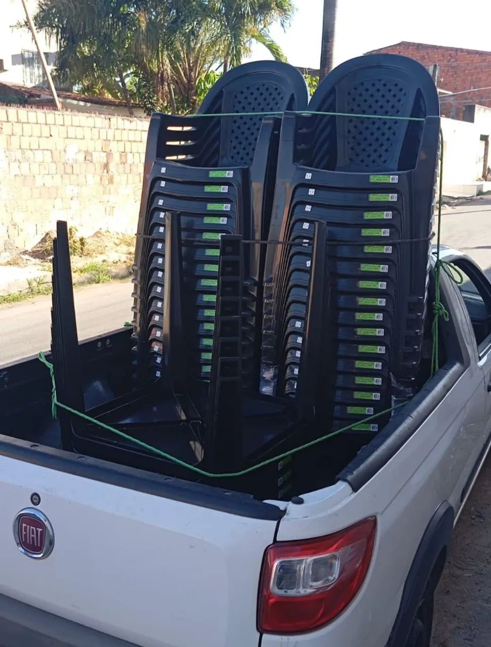 Conjunto de mesa e cadeiras de plástico com braço topplast  - Foto 3