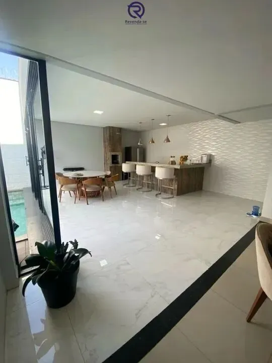 Casa à venda no bairro Cidade Jardim em Goiânia/GO