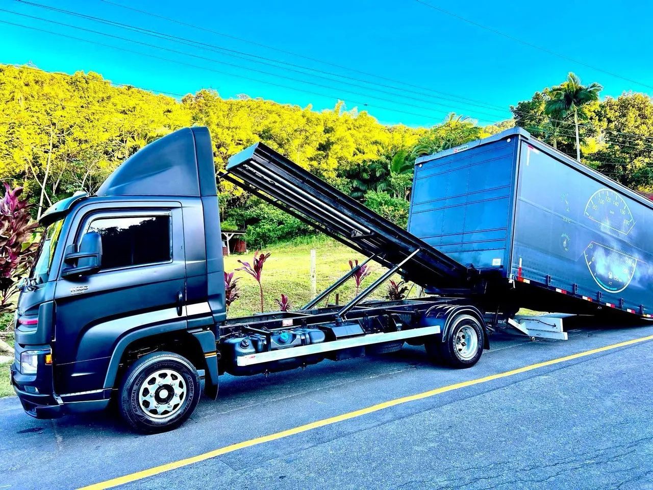 11-180 DRC 4X2 PLATAFORMA BASCULANTE SIDER PREMIUM BRANCA 2021/2021 - Foto 2