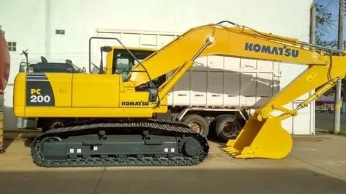 Komatsu PC200 - Escavadeira Hidráulica