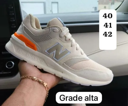 Tênis unisex na promoção