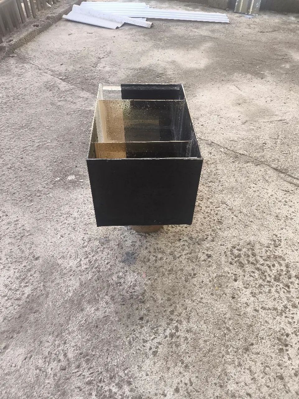 Aquário com vidro 12 mm C 1.00 M X A 0.56 Cm X L 0.40 Samp C 0,45 X A 0,26 X  L 0.30. - Foto 5