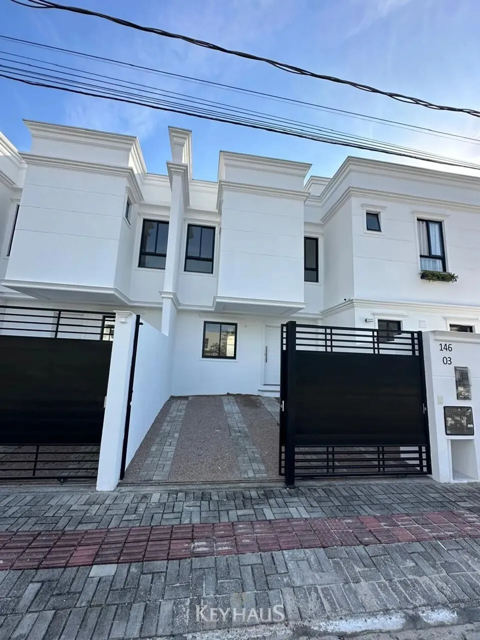 Sobrado Geminado | 03 dormitórios | Dom Bosco - Itajaí