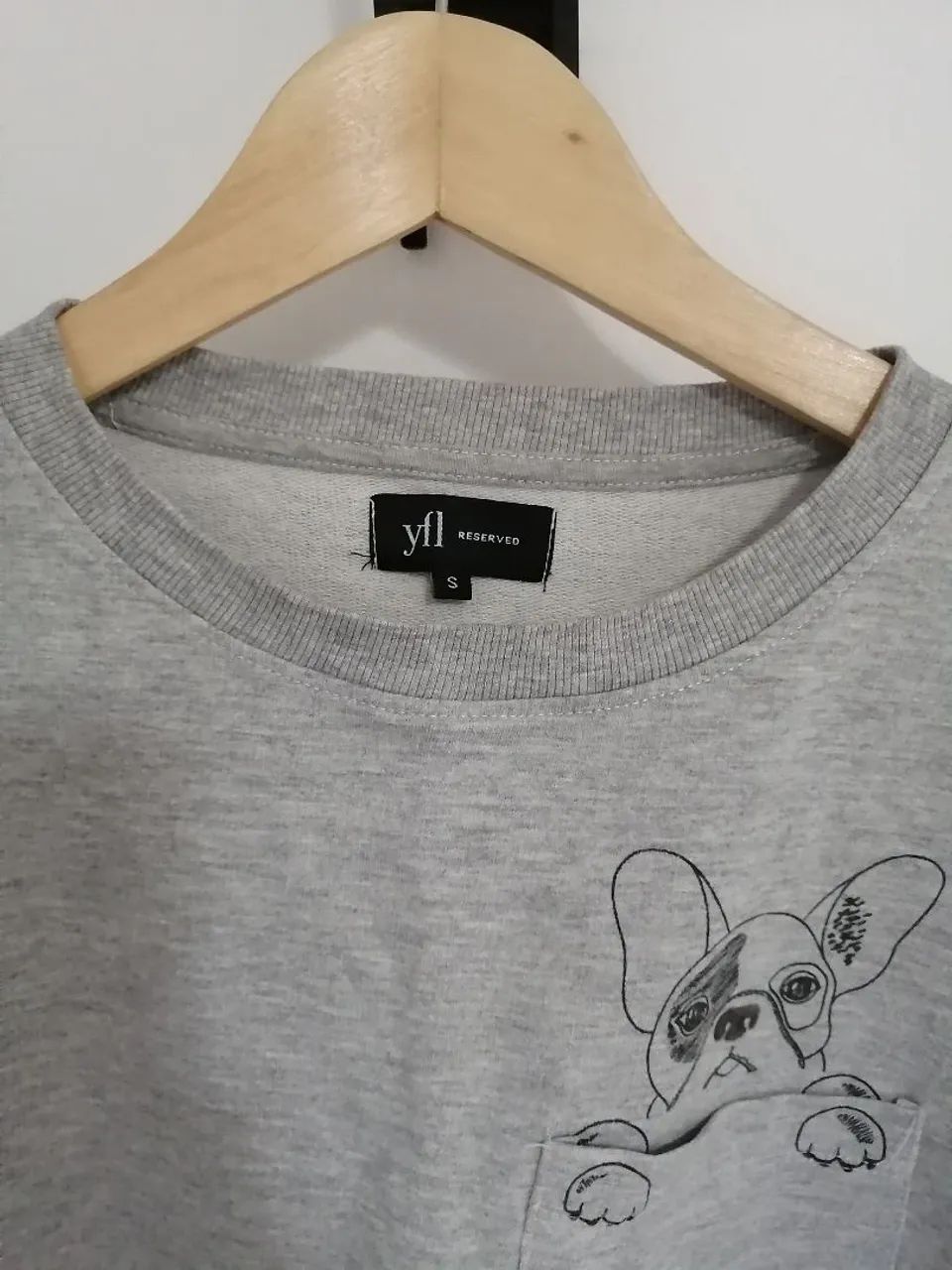 Blusa de Moletom Cinza com Bolso e Bulldog Francês - Foto 3