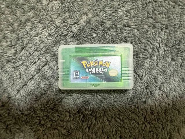 Pokémon Emerald Repro com Case - Foto 4