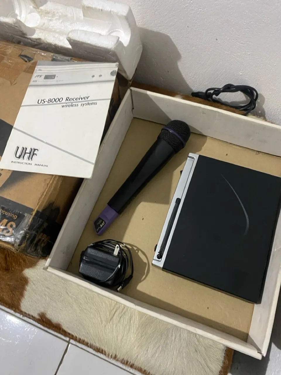 Microfone Sem Fio JTS US-8000 Receiver UHF