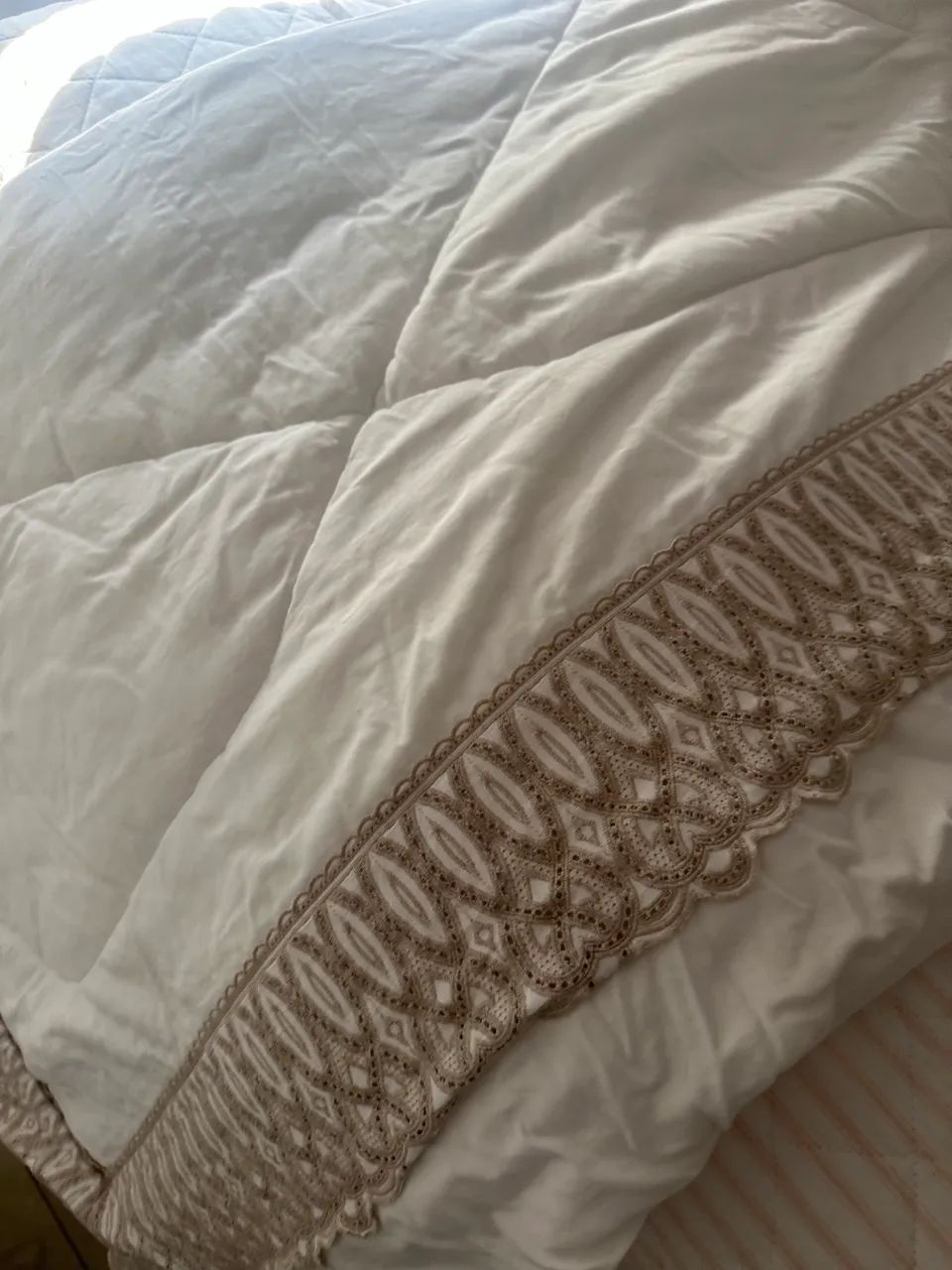 EDREDON QUEEN TRUSSARDI 300 fios Cetim 100% algodão Egípcio Donatello Branco / Legno - Foto 5