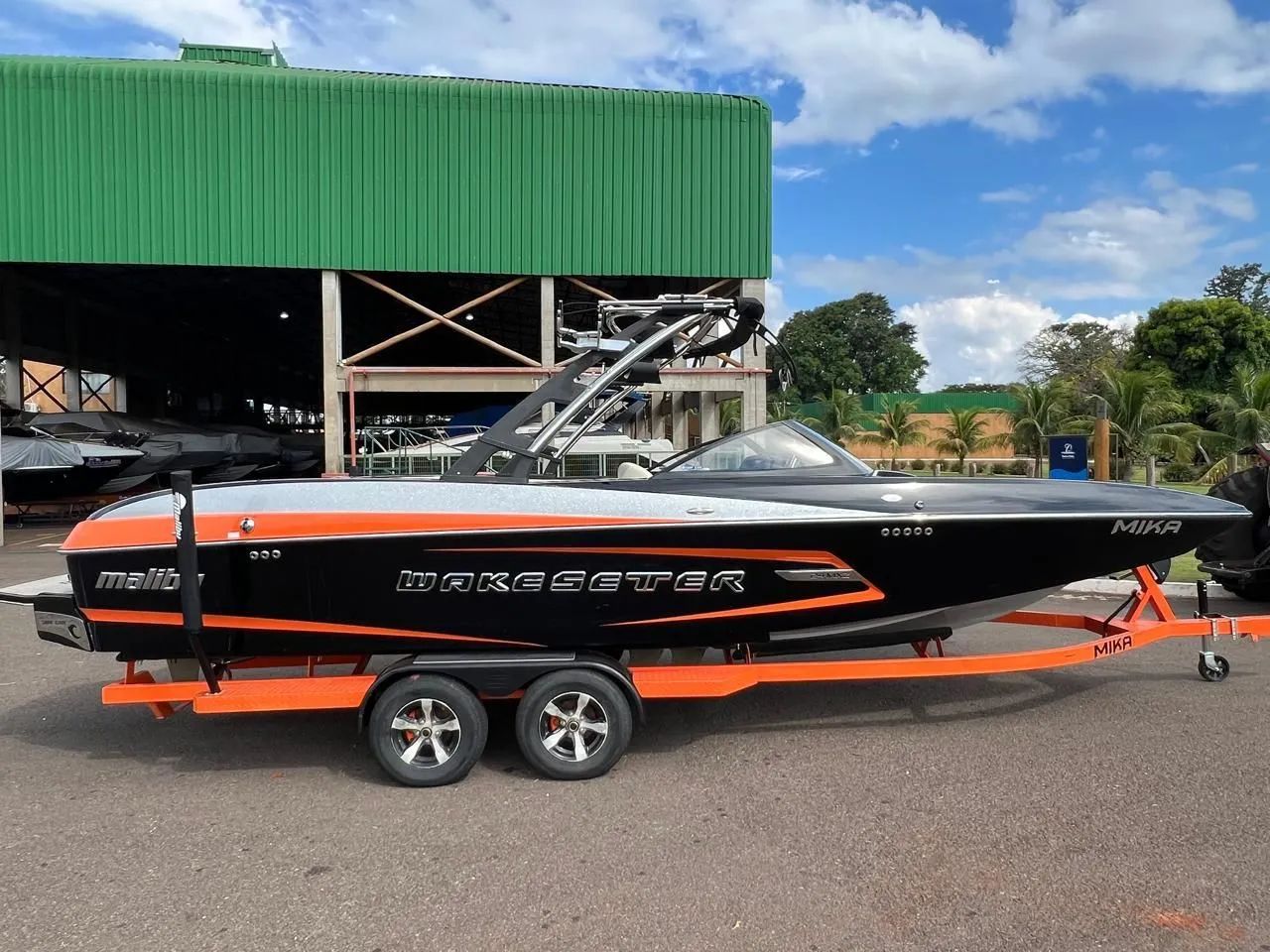 Malibu 24 MXZ - 2014 x1 Monsoon 409