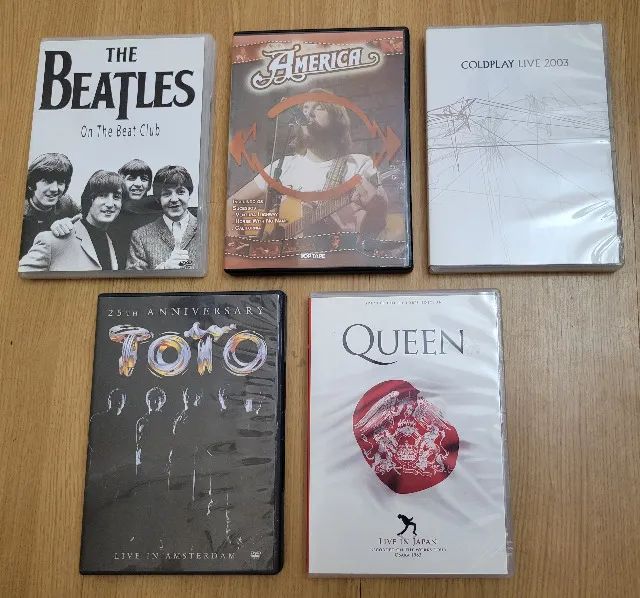 Box c/ 5 Dvds Diversos de Clássicos do Rock.