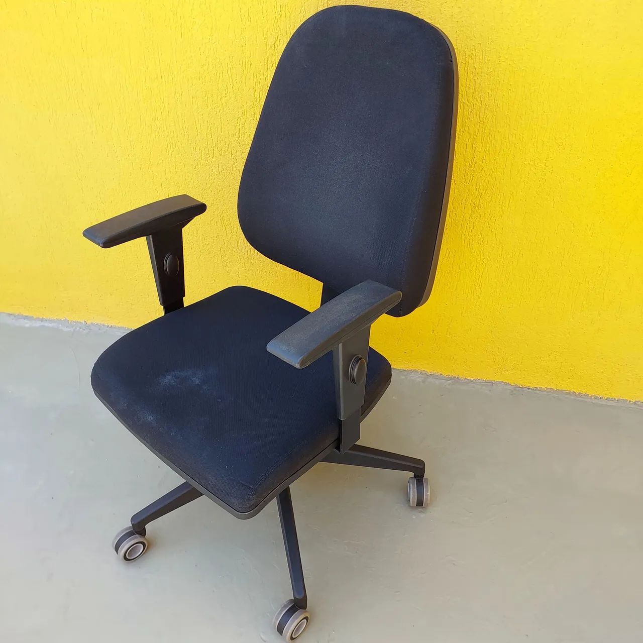 Cadeira escritorio com braços  - Foto 3