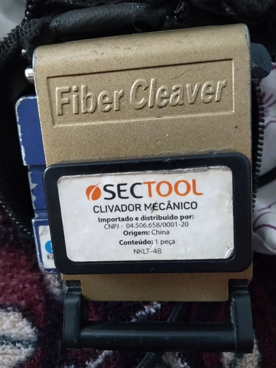 Clivador mecânico para fibra óptica