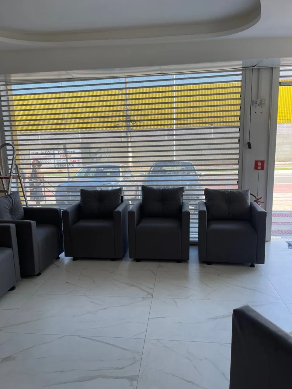 POLTRONA OURO Ofertaço várias cores de fábrica  - Foto 4