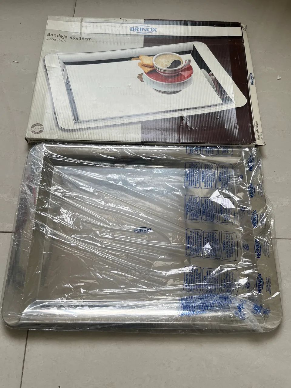 Bandeja inox Brinox linha Lyon 49x36 cm nova - Foto 2