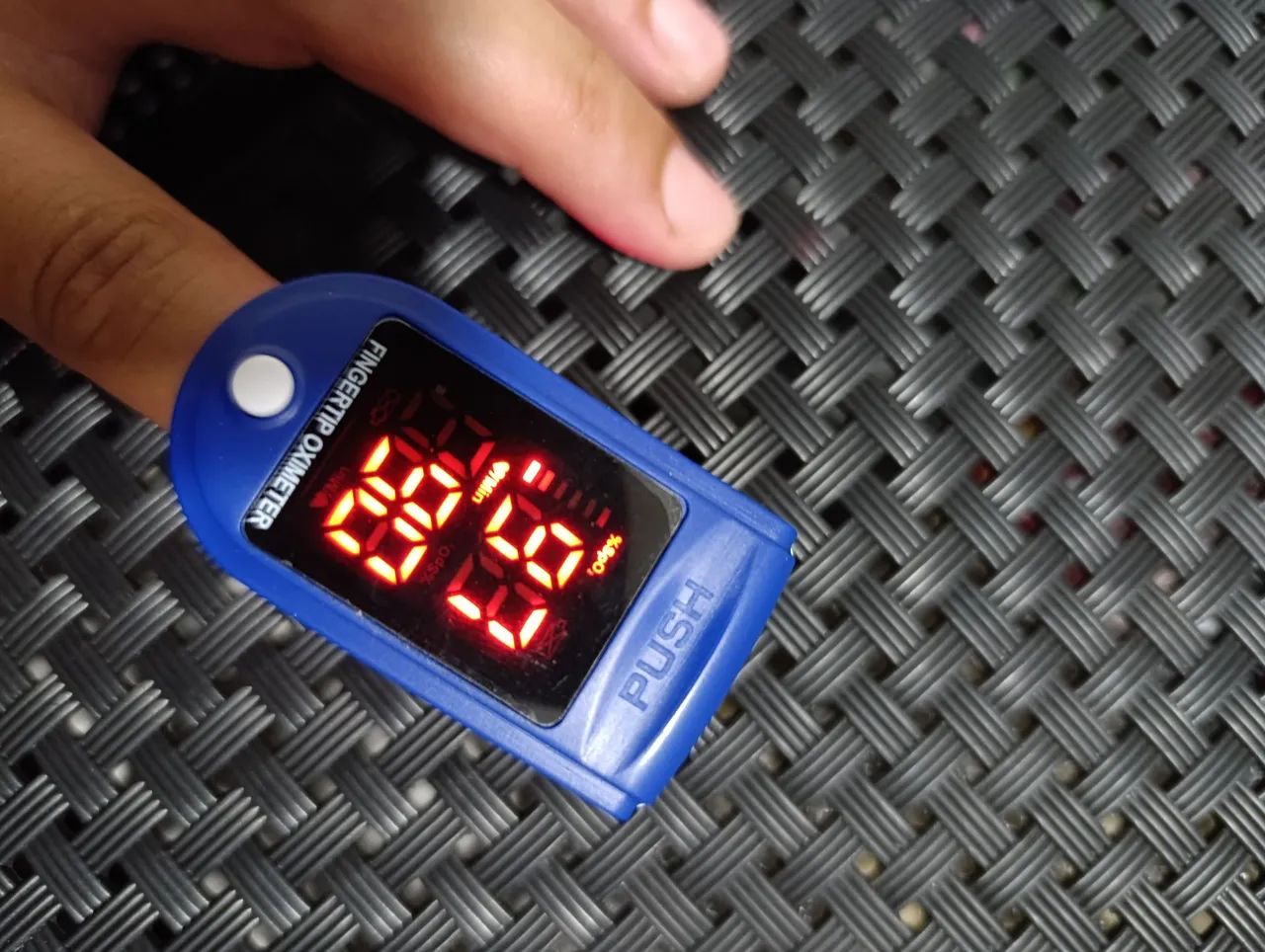 Oxímetro de dedo digital portátil - Foto 2