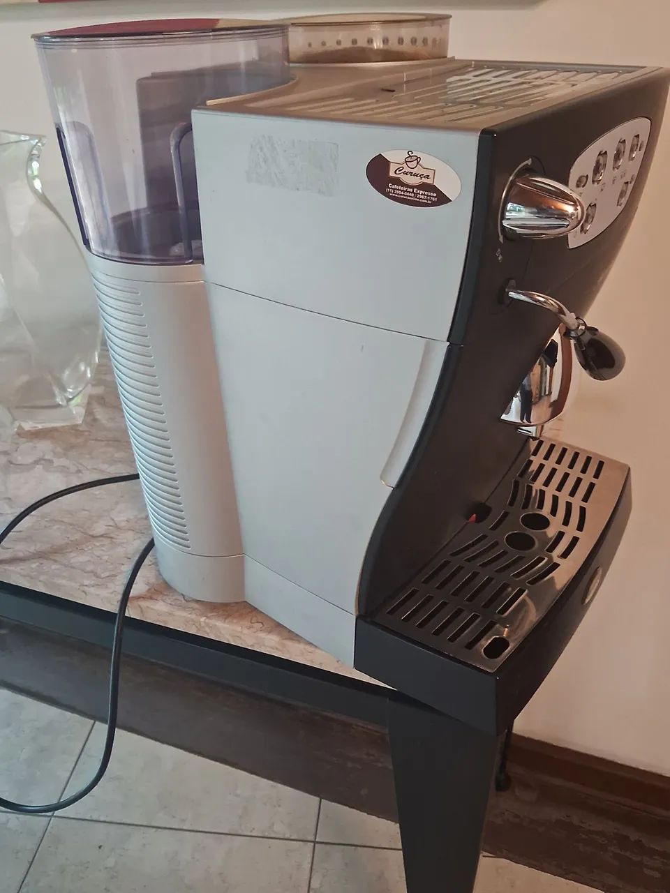 Cafeteira Vende-se com pequeno defeito  - Foto 2