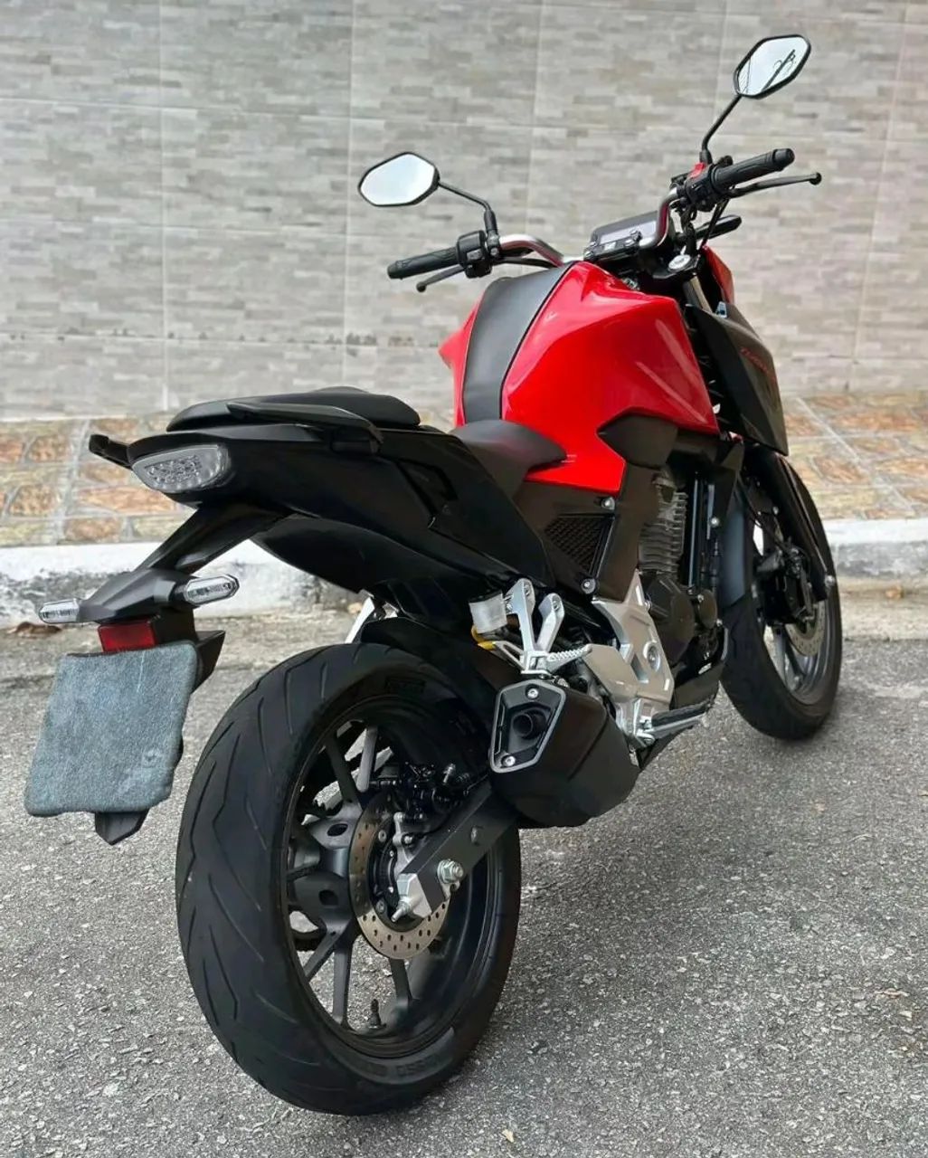 HONDA CB 300F 2024 - Foto 2