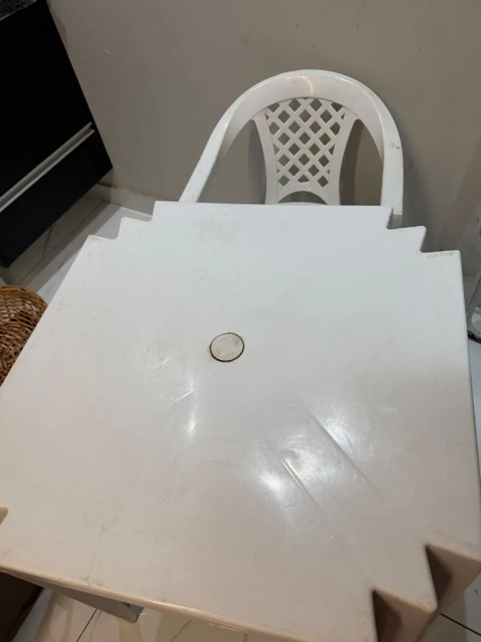 Mesa e cadeira de plástico  - Foto 3