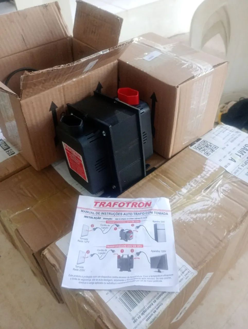 Transformador 110/220 novo